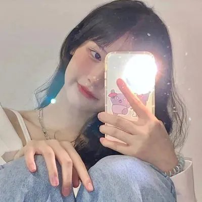 深深腥红